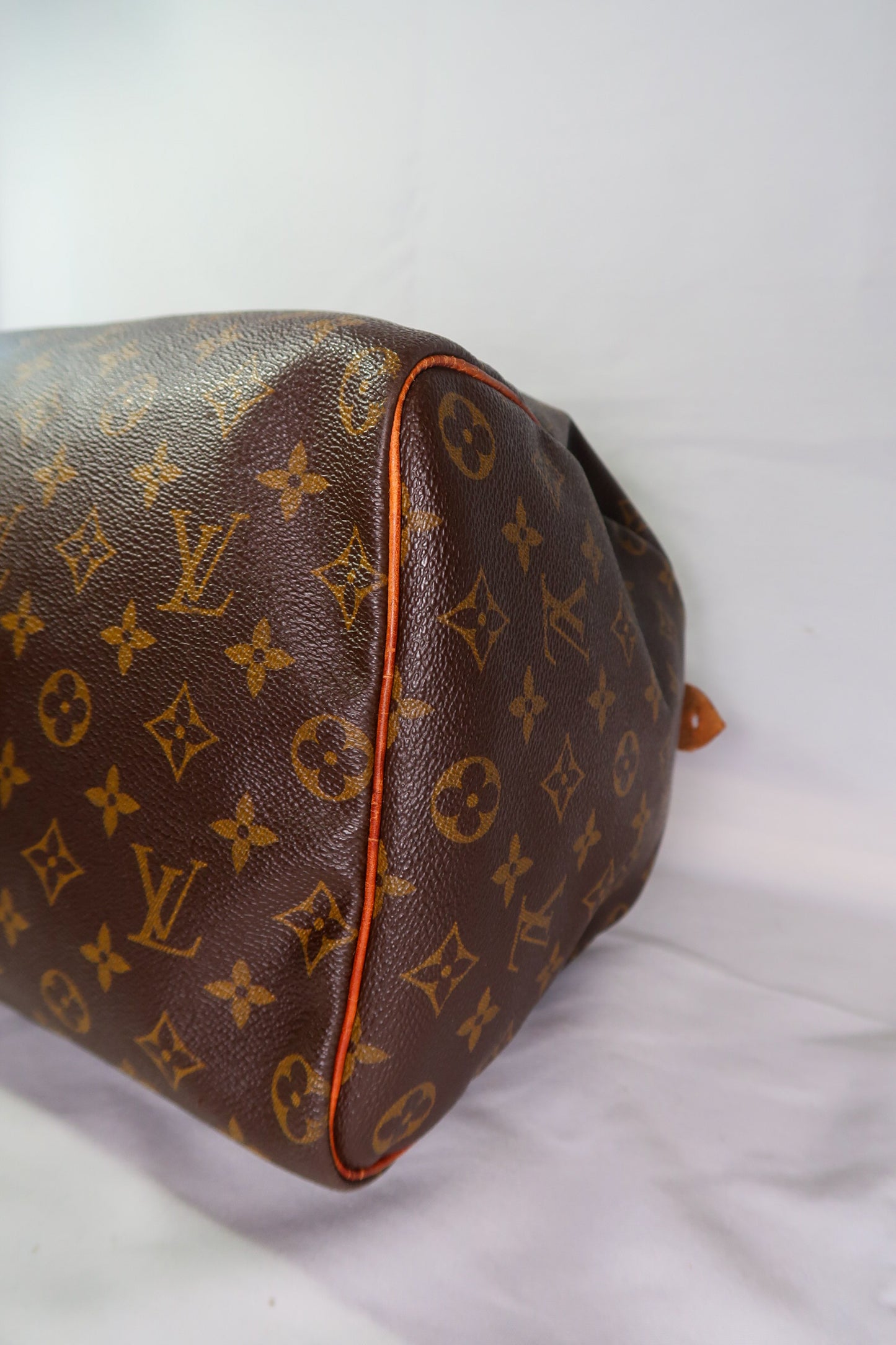 Louis Vuitton Vintage Monogram Speedy 40 Bag