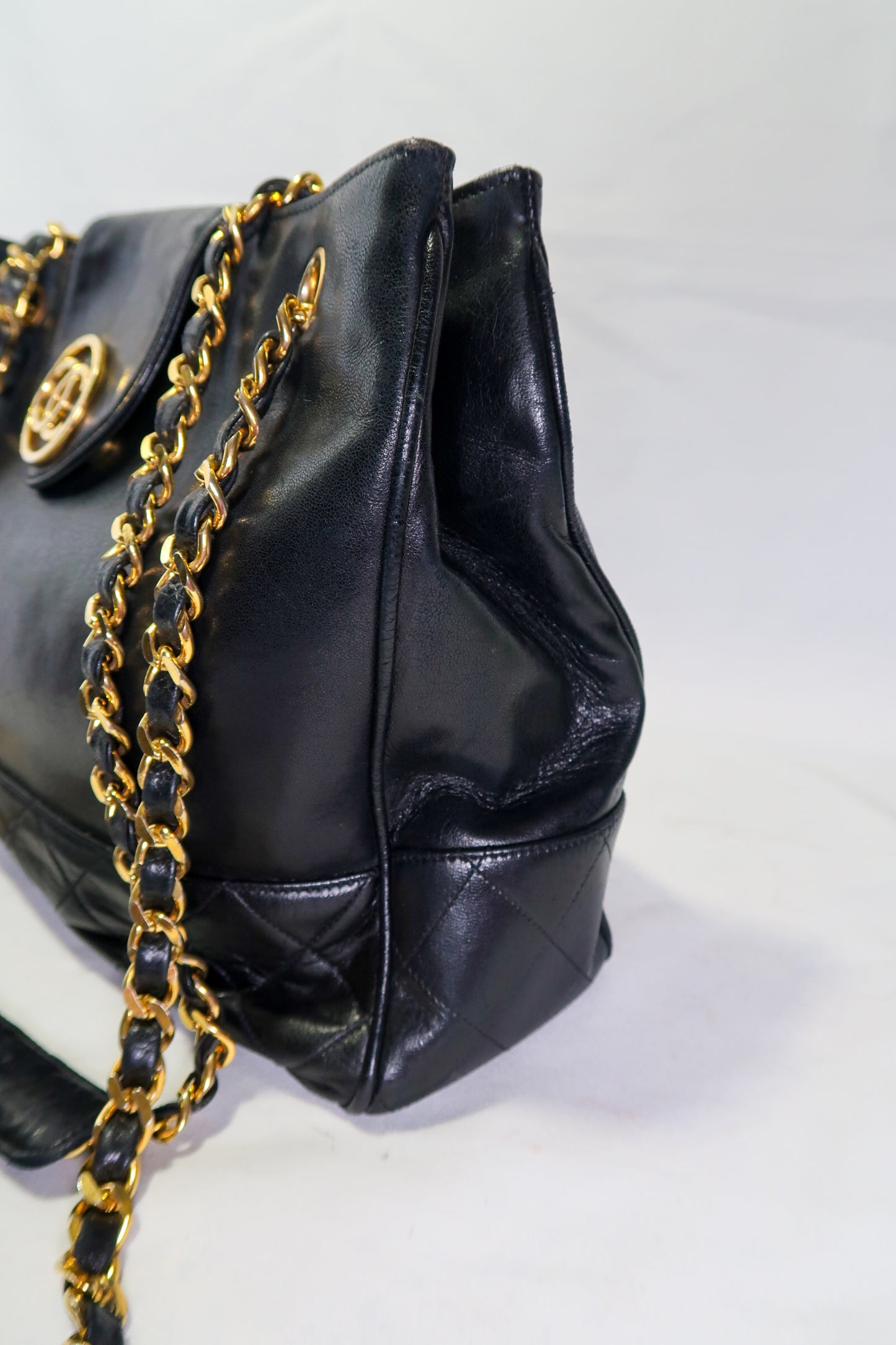 Chanel Vintage Tote Bag – Black Quilted Lambskin with Round CC Logo