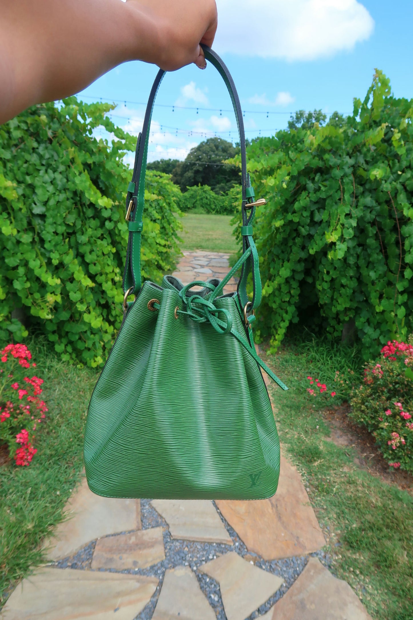 Louis Vuitton Epi Noe Borneo