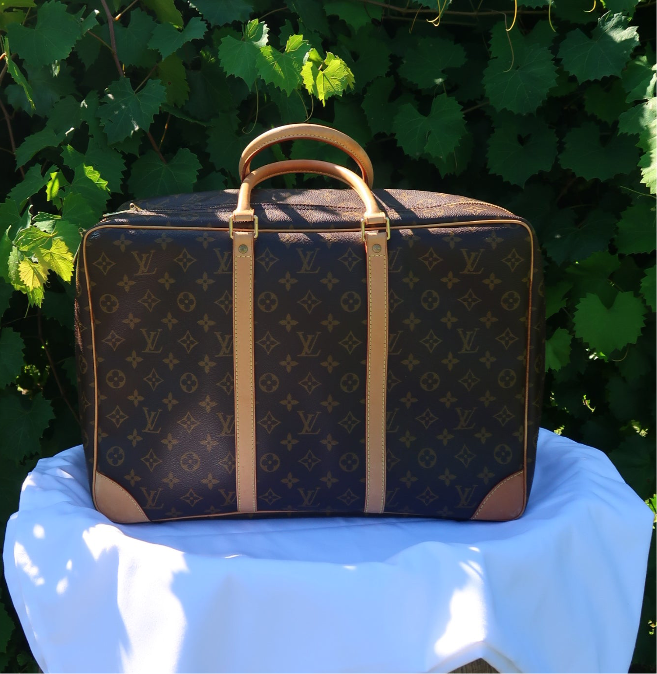 Louis Vuitton Sirius Handbag Monogram Canvas 55
