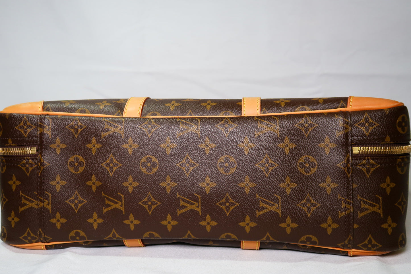 Louis Vuitton Sirius Handbag Monogram Canvas 55