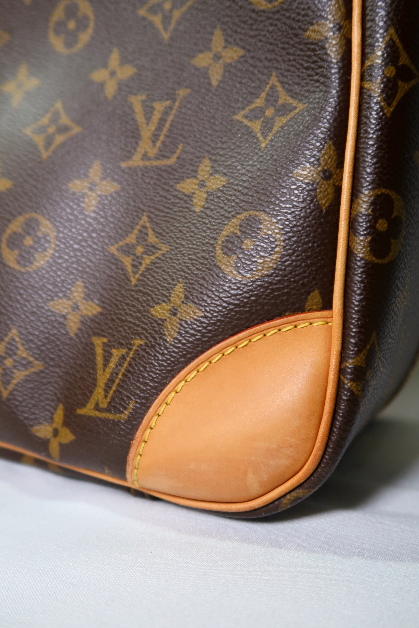 Louis Vuitton Sirius Handbag Monogram Canvas 55