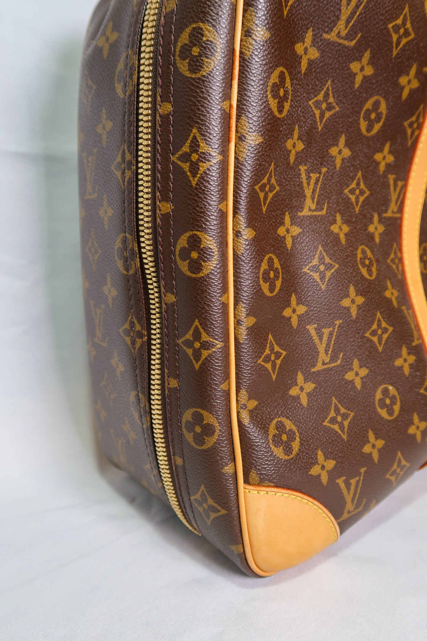 Louis Vuitton Sirius Handbag Monogram Canvas 55