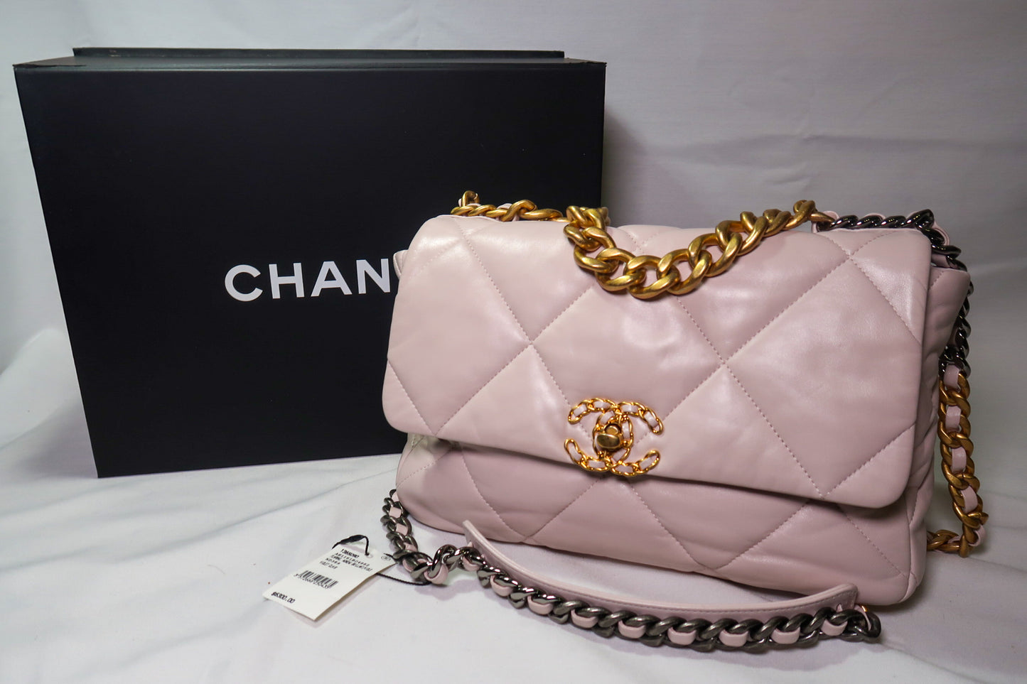 Chanel 19 Flap Bag Agneau Brillant Violet Clair