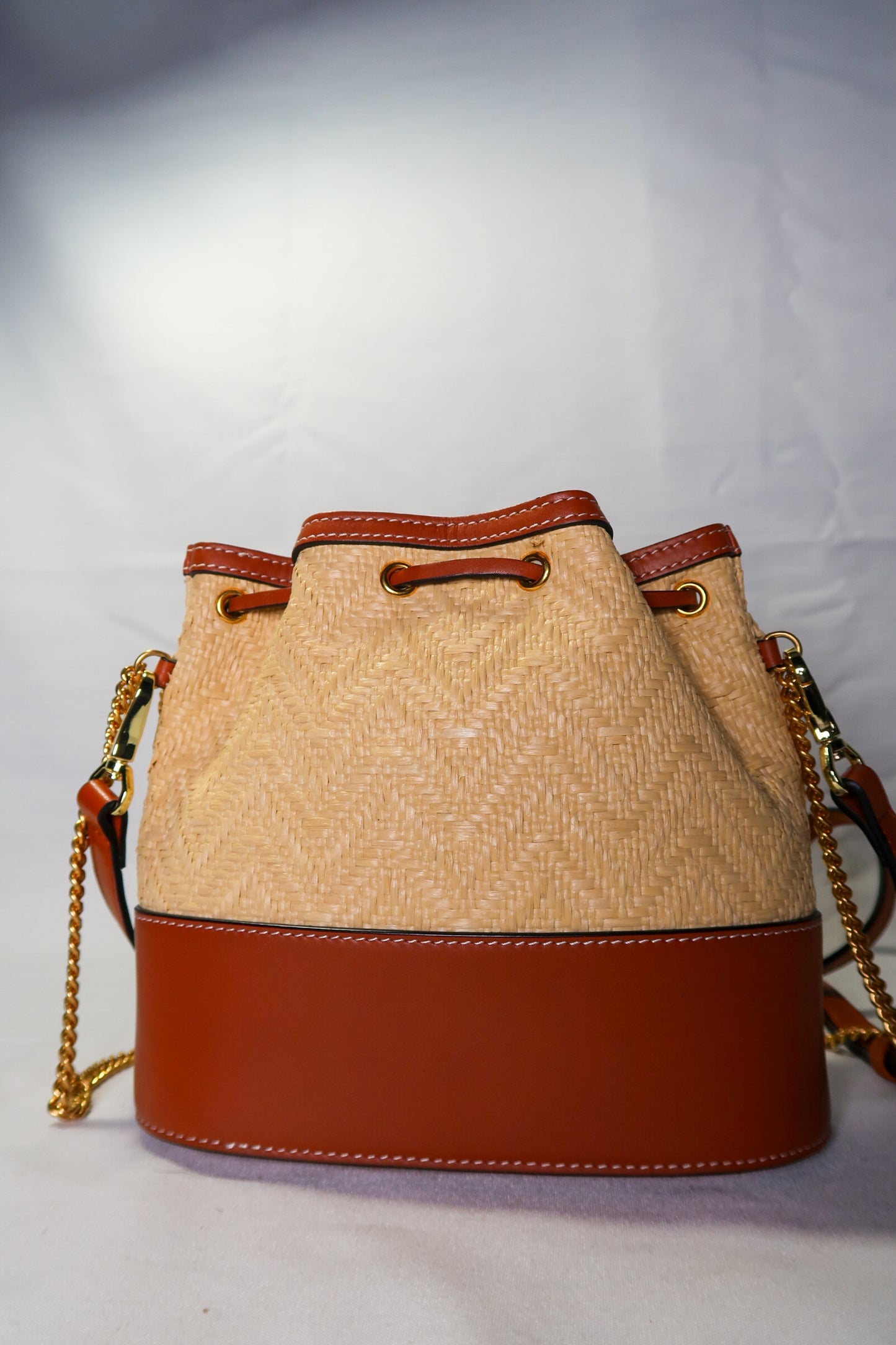 Valentino Garavani Raffia Calfskin Vlogo Drawstring Shoulder Bag Naturale Saddle Brown