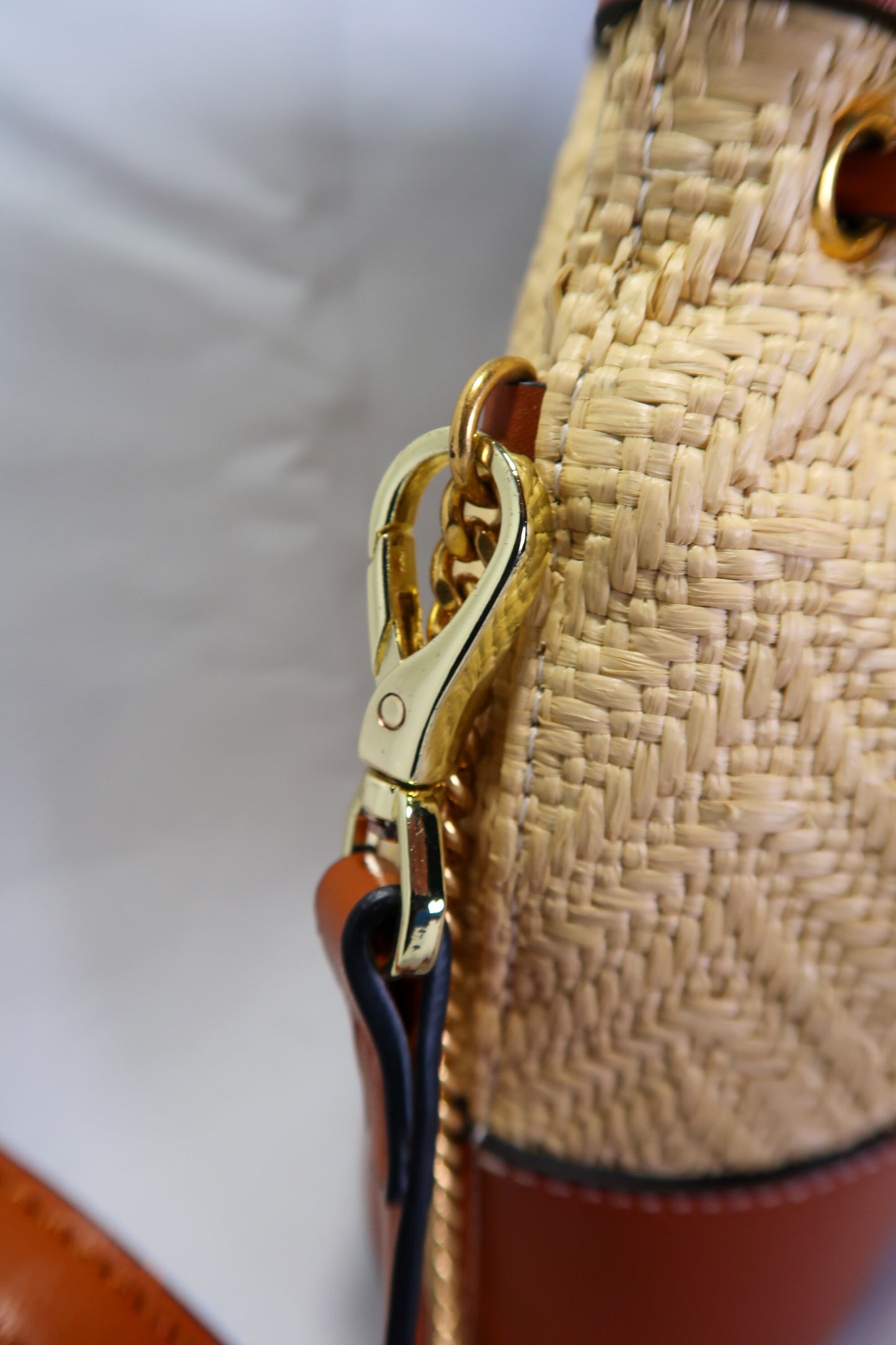 Valentino Garavani Raffia Calfskin Vlogo Drawstring Shoulder Bag Naturale Saddle Brown