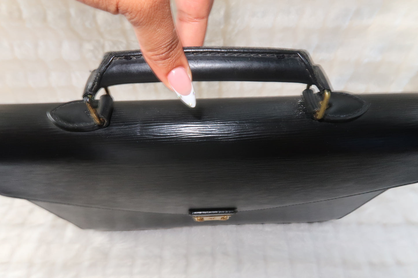LV Epi Leather Serviette Conseiller