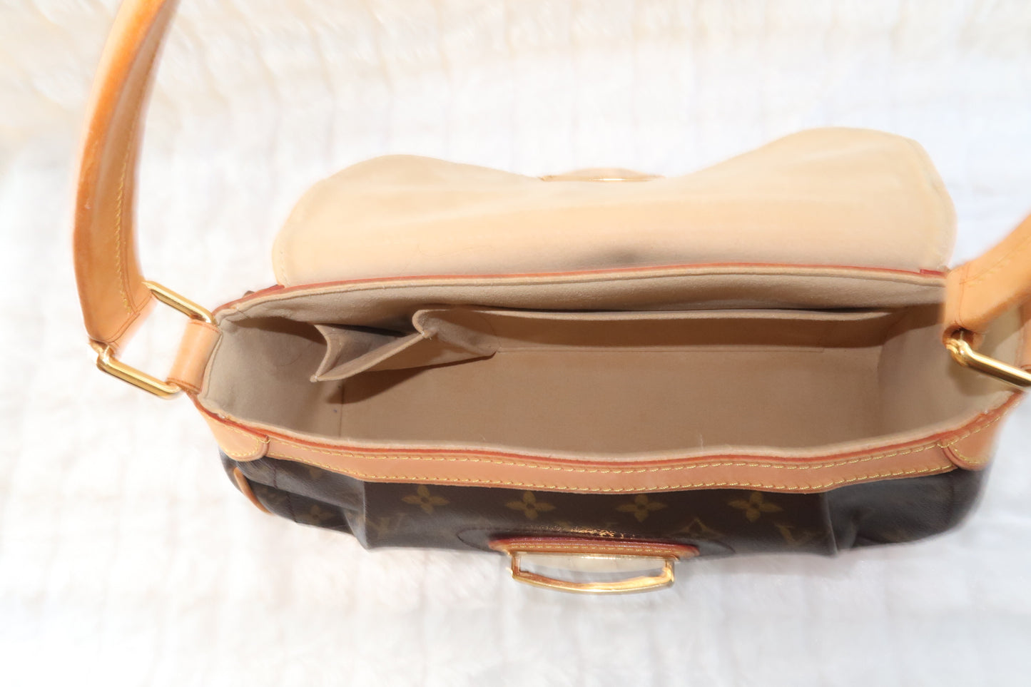 LV Monogram Beverly MM