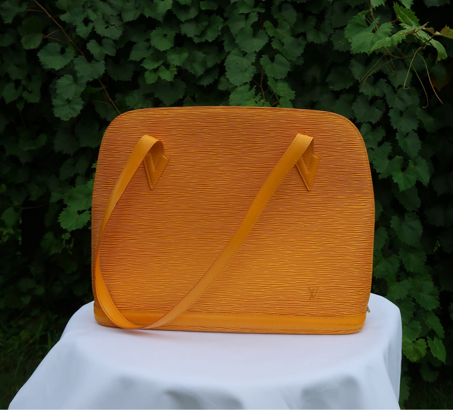 Louis Vuttion Epi Leather Lussac Vintage