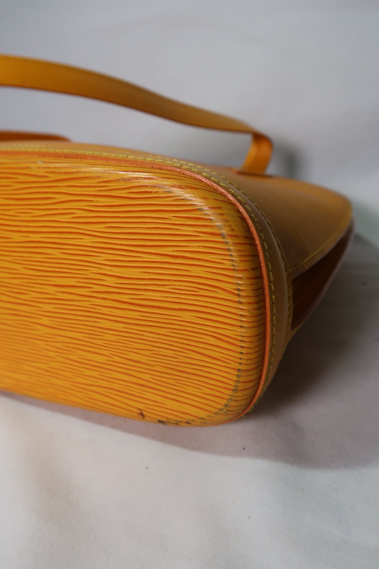 Louis Vuttion Epi Leather Lussac Vintage