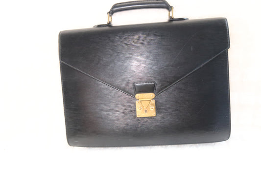 LV Epi Leather Serviette Conseiller